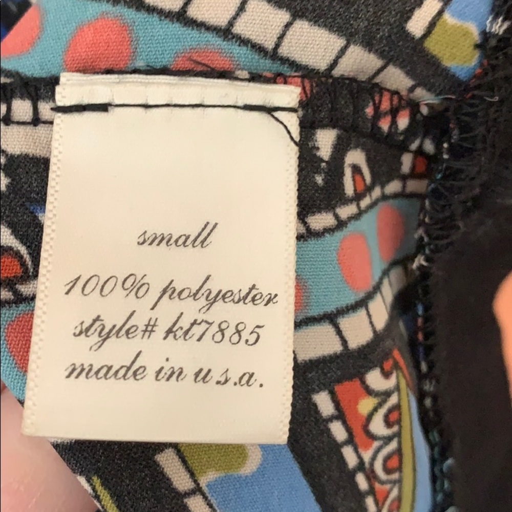 Colorful Pullover - Picture 6 of 6